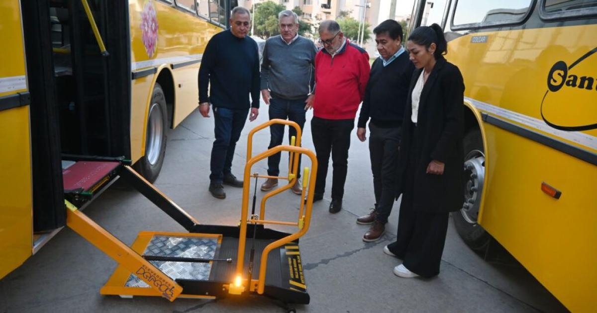 El municipio celebroacute la incorporacioacuten de nuevas unidades de transporte puacuteblico 