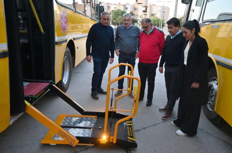 El municipio celebroacute la incorporacioacuten de nuevas unidades de transporte puacuteblico 