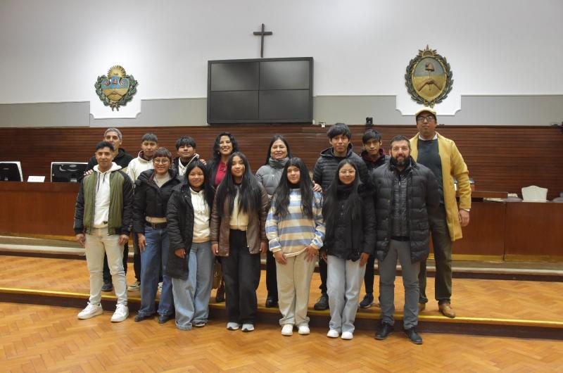 Estudiantes secundarios de Olaroz Chico visitaron la Legislatura de Jujuy