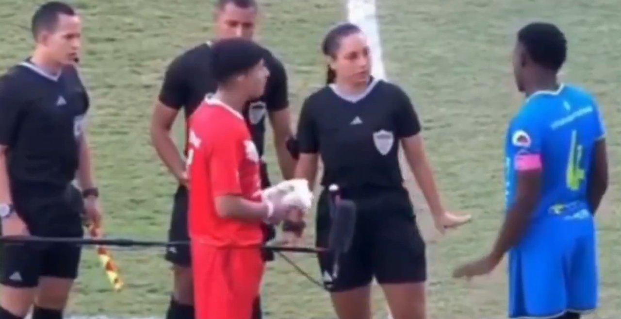 El gesto de un juvenil de Argentinos para evitar un malentendido por racismo en Colombia