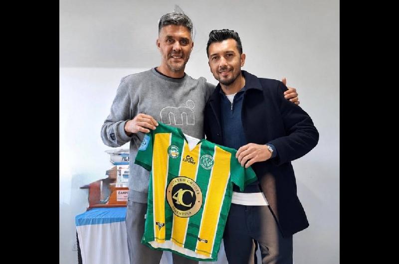 El nuevo rol que tendraacute Jesuacutes Daacutetolo en un club del ascenso argentino