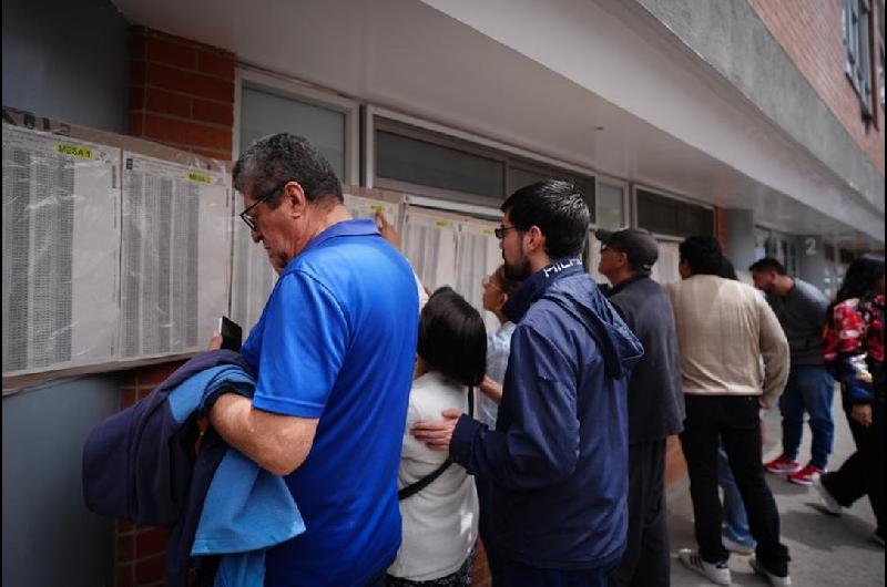 Elecciones en Colombia- los primeros resultados muestran una extrema paridad entre dos candidatos