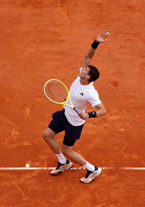 Juan Manuel Ceruacutendolo enfrenta a Matteo Berrettini buscando un histoacuterico pase a cuartos de final de Roland Garros
