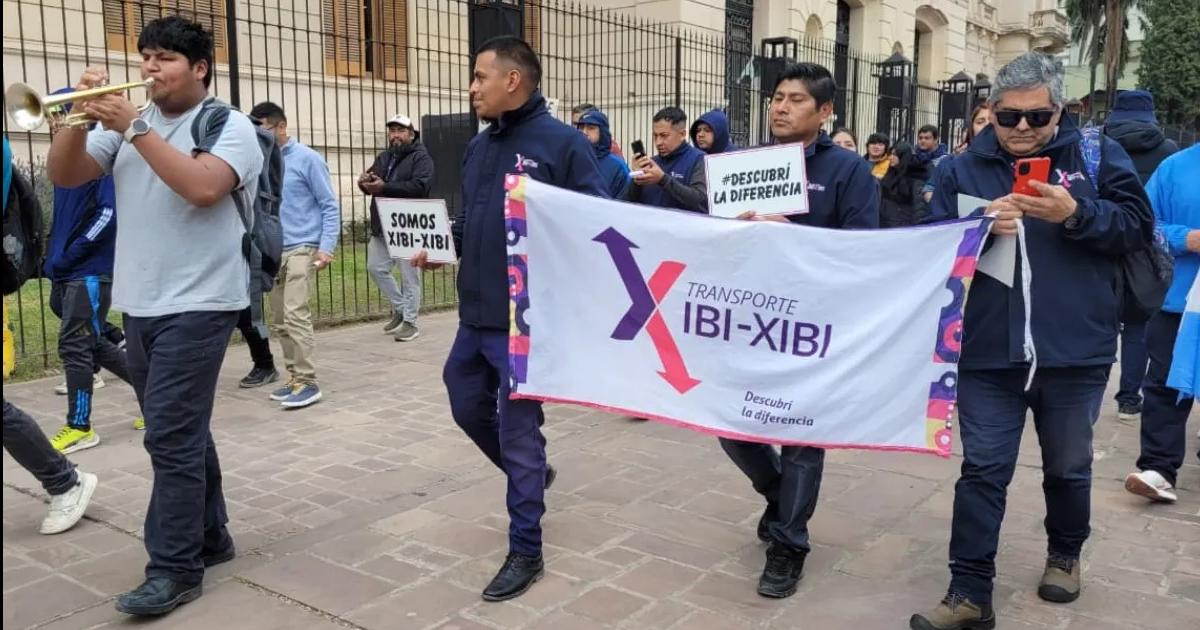 Trabajadores de Xibi Xibi siguen pidiendo garantiacuteas laborales