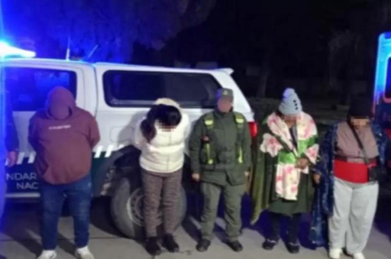 Detuvieron a cuatro pasajeros de un colectivo con cocaiacutena ingerida