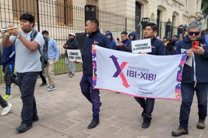 Trabajadores de Xibi Xibi siguen pidiendo garantiacuteas laborales