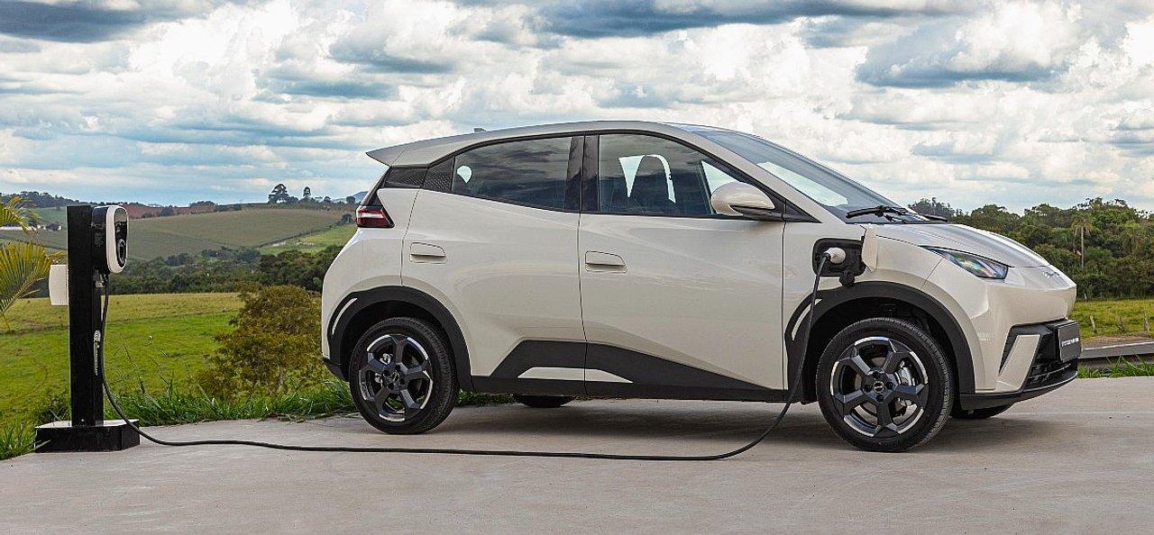 Hasta 380 km de autonomiacutea y 150 kmh- asiacute es el uacutenico auto eleacutectrico que supera las 1000 ventas en Argentina
