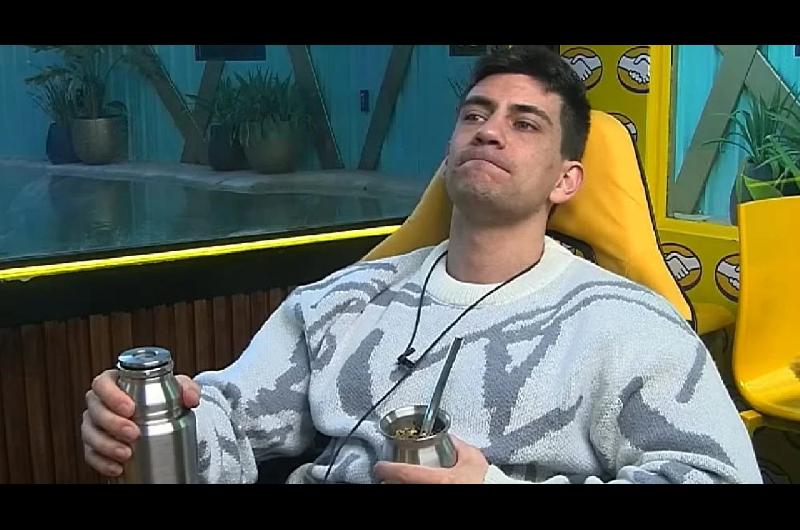 Gran Hermano sancionoacute a Matiacuteas Hanssen por tapar el microacutefono tras comentario con posible tono racista