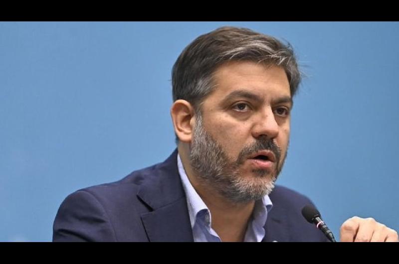 Bianco cruzoacute a Milei- ldquoVive en Narnia y se informa con tuits de Yrigoyen que le hacen sus amigosrdquo