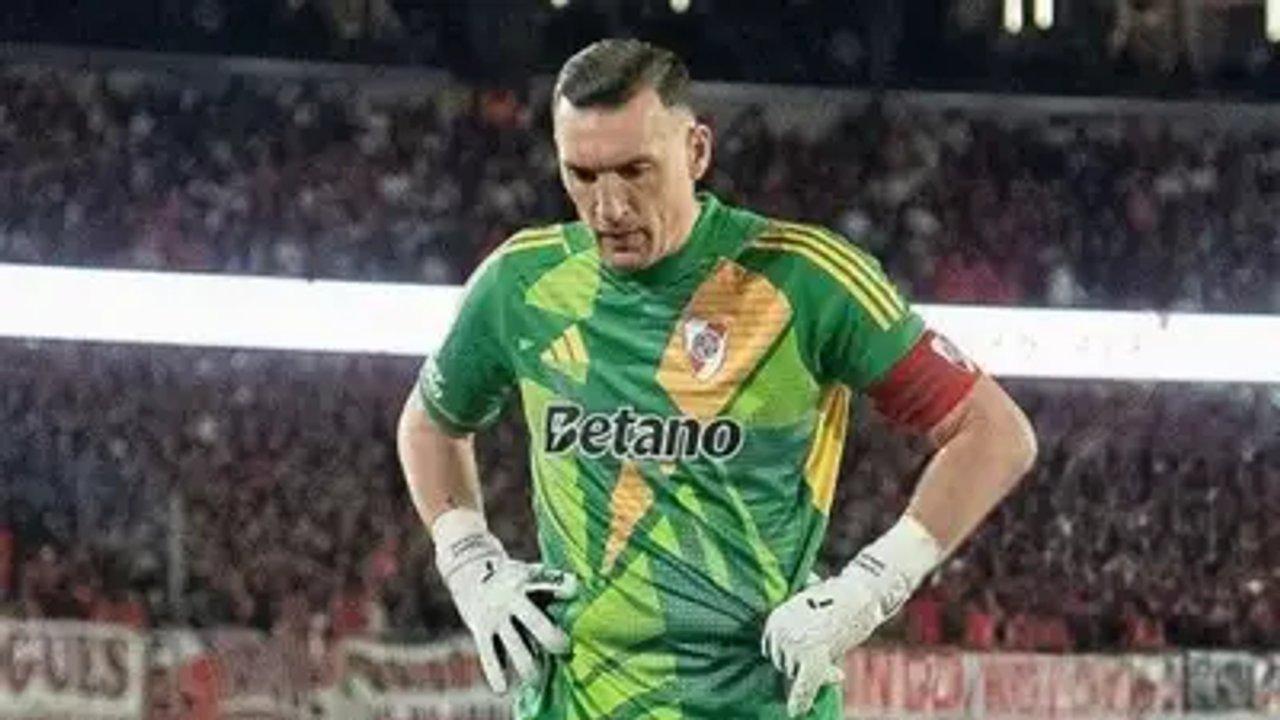 River podriacutea perder a Armani- Atleacutetico Nacional suentildea con repatriarlo