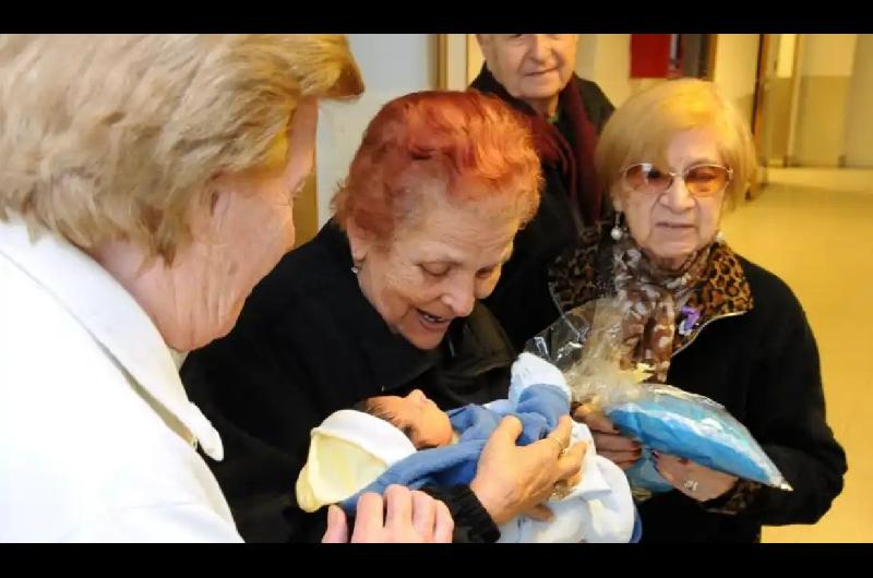 Mil65- Rosario reordena su poliacutetica social para priorizar la primera infancia y a los mayores de 65 antildeos