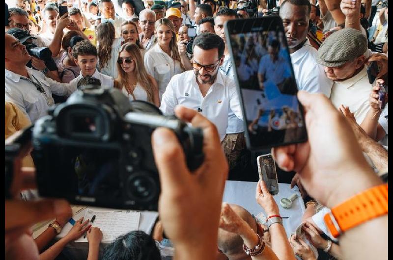 Colombia- candidato de la derecha debe disculparse por comentarios sexistas
