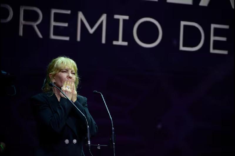 La emocioacuten de Cecilia Roth tras recibir el Premio de Honor en los Premios Sur