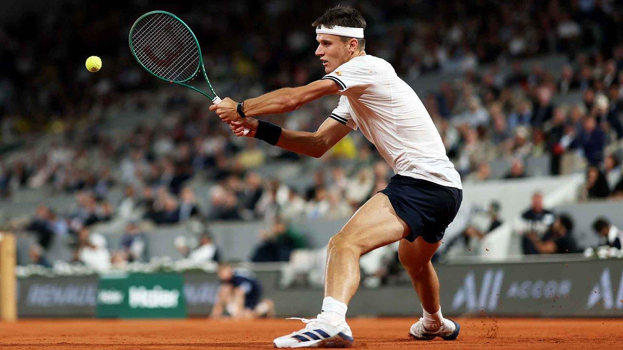 La razoacuten por la que Mensik uno de los semifinalistas de Roland Garros hincha por Gimnasia y Esgrima La Plata