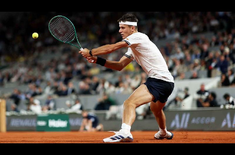La razoacuten por la que Mensik uno de los semifinalistas de Roland Garros hincha por Gimnasia y Esgrima La Plata