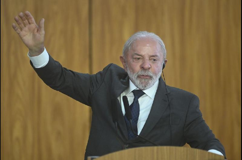 ldquoNo vamos a bajar la cabezardquo- Lula dice que Brasil no cederaacute a presiones ante nueva ofensiva comercial de EE UU