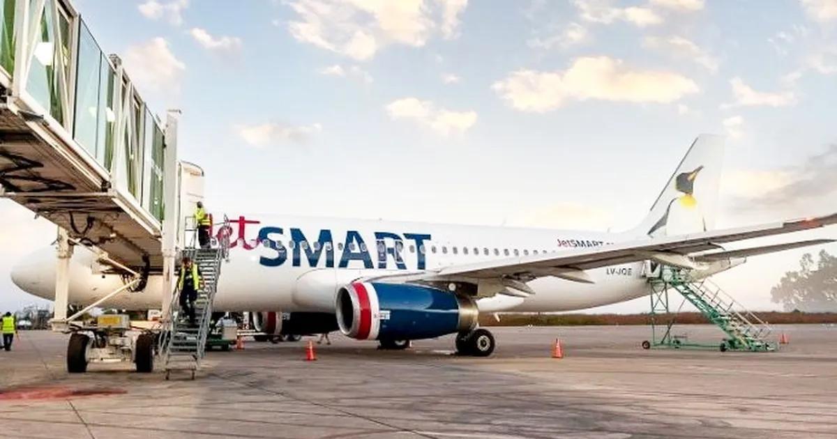 Acuerdo con JetSMART fortalece la conectividad aeacuterea de la Provincia