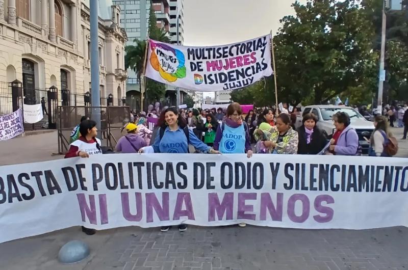 Jujuy se movilizoacute y gritoacuteiexcliexcliexclBasta