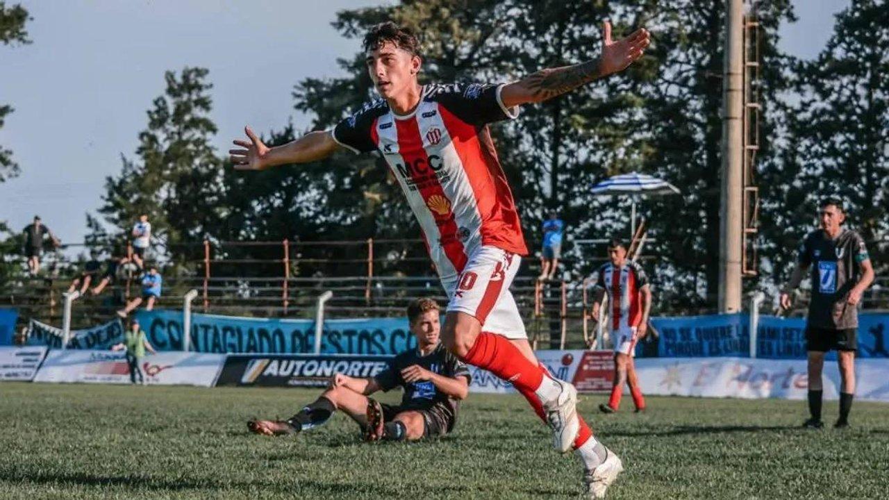 Un futbolista de 22 antildeos sufrioacute un ACV isqueacutemico y su pronoacutestico es reservado