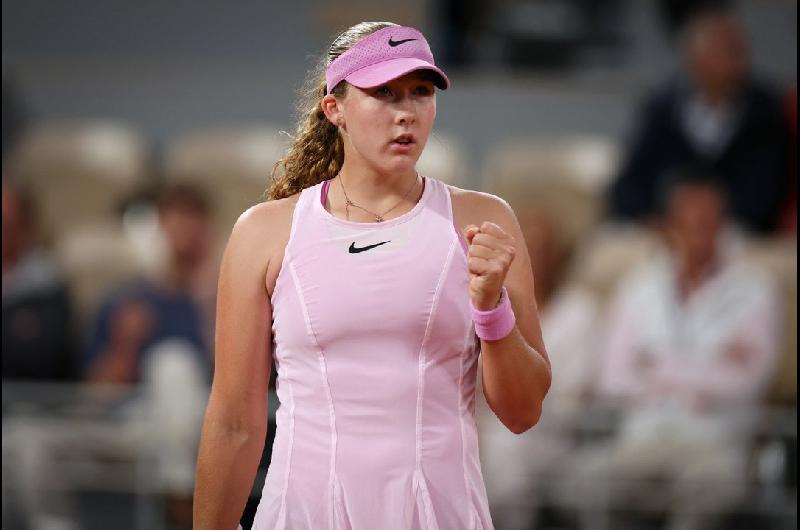 Final ineacutedita en Roland Garros- Mirra Andreeva y Maja Chwali#324ska buscaraacuten su primer Grand Slam