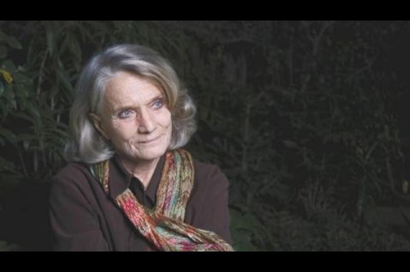 Murioacute Chunchuna Villafantildee y Juana Molina lo confirmoacute con un sentido mensaje