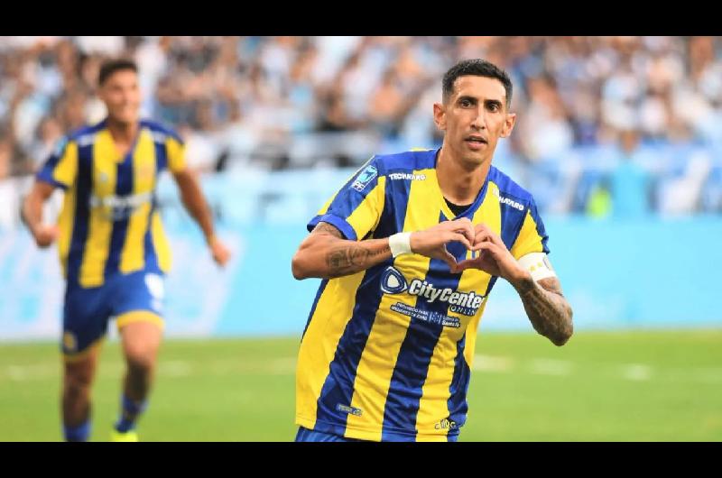 La poleacutemica foto de la esposa de Aacutengel Di Mariacutea en plena interna de Rosario Central