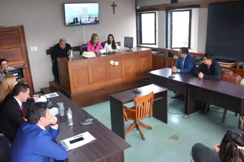 Cinco antildeos de prisioacuten al motociclista queatropelloacute Pocho Oviedo en San Salvador