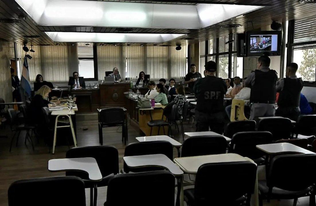 Condena firme para un subcomisario de la Policiacutea Federal por abuso sexual y violencia de geacutenero