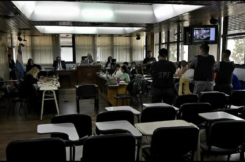 Condena firme para un subcomisario de la Policiacutea Federal por abuso sexual y violencia de geacutenero