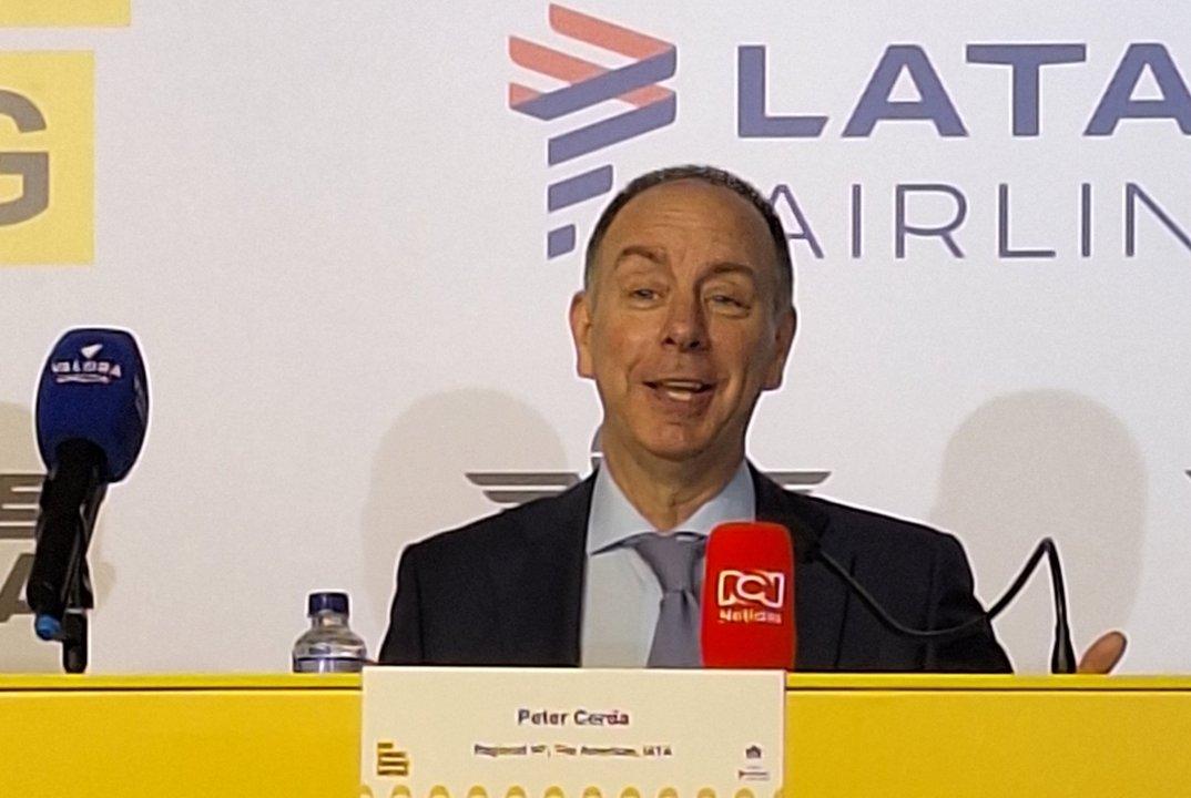 IATA cuestionoacute la decisioacuten del gobierno de implementar aumento en los impuestos aeacutereos