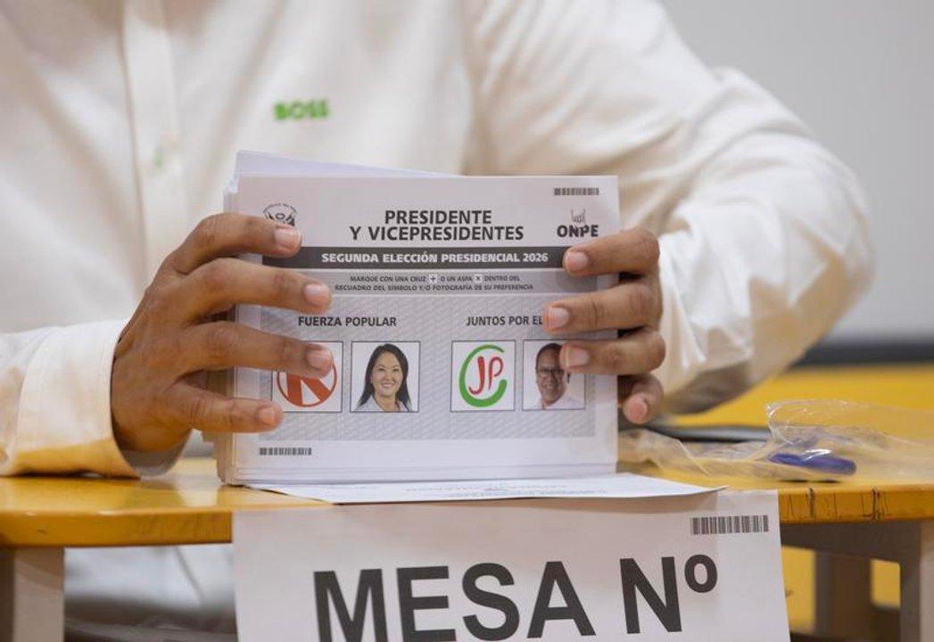 Elecciones en Peruacute- entre Keiko Fujimori y Roberto Saacutenchez se define el futuro presidente 