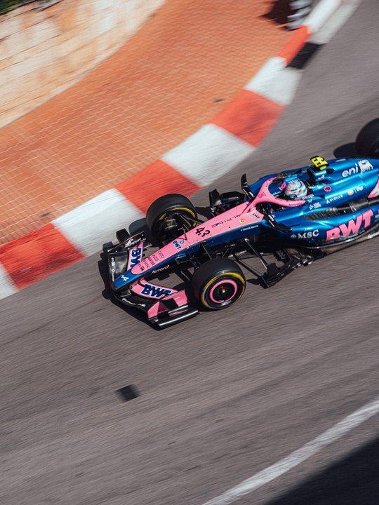 Franco Colapinto se disculpoacute con Carlos Sainz tras el choque en el Gran Premio de Moacutenaco
