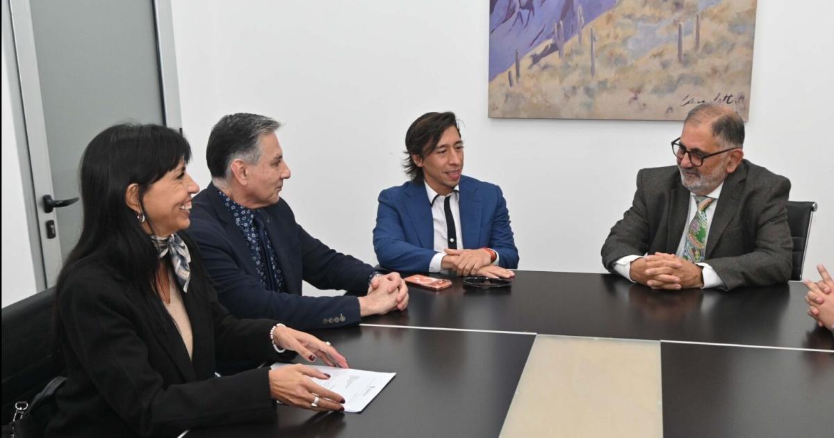 El intendente Rauacutel Jorge  ratificoacute el acompantildeamiento comunal a la FNE