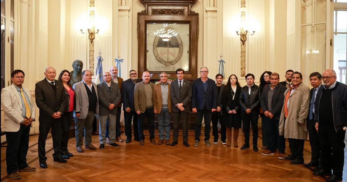 Carlos Sadir- Jujuy continuacutea apostando al desarrollo al trabajo y a la obra puacuteblica