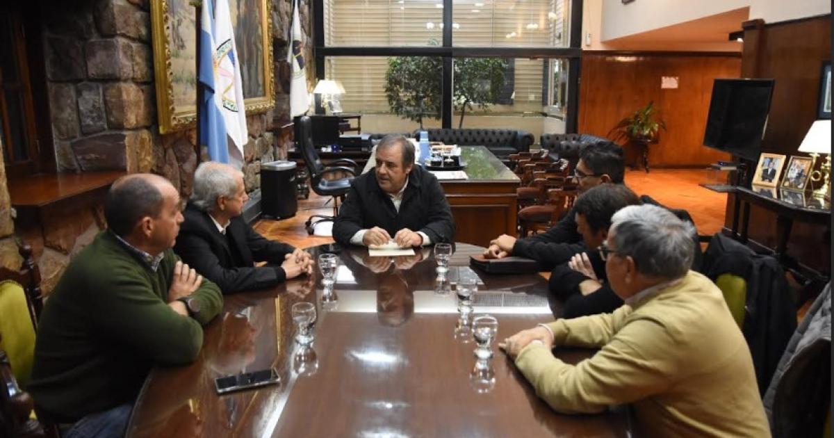 Vicegobernador recibioacute a dirigentes de la Caacutemara del Tabaco