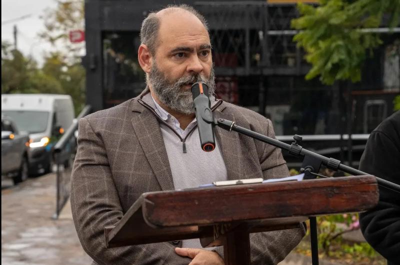 Carlos Gil Urquiola