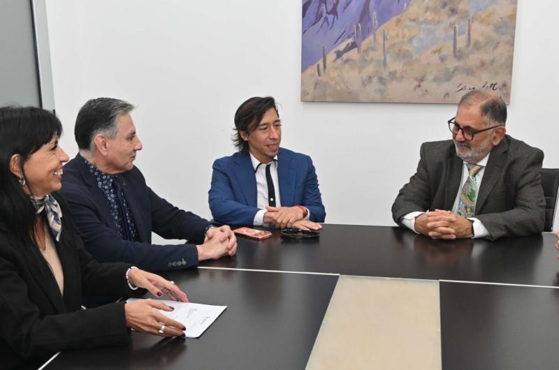 El intendente Rauacutel Jorge  ratificoacute el acompantildeamiento comunal a la FNE