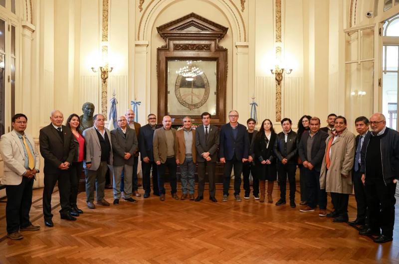 Carlos Sadir- Jujuy continuacutea apostando al desarrollo al trabajo y a la obra puacuteblica