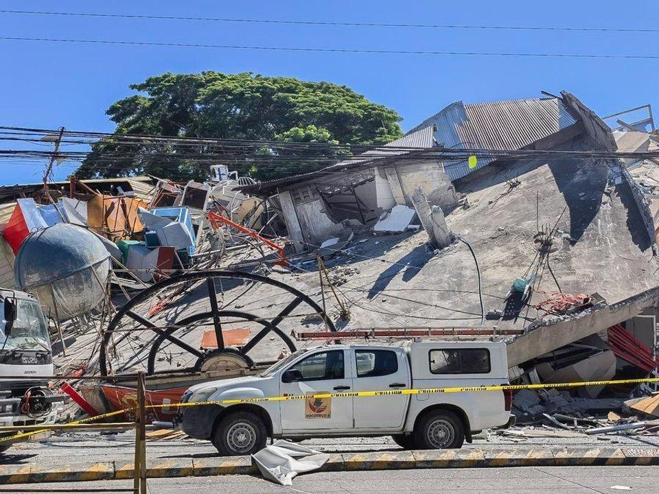 Terremoto de magnitud 78 en Filipinas- 15 muertos y maacutes de 130 heridos
