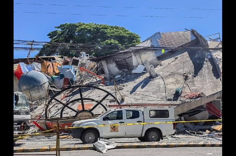 Terremoto de magnitud 78 en Filipinas- 15 muertos y maacutes de 130 heridos