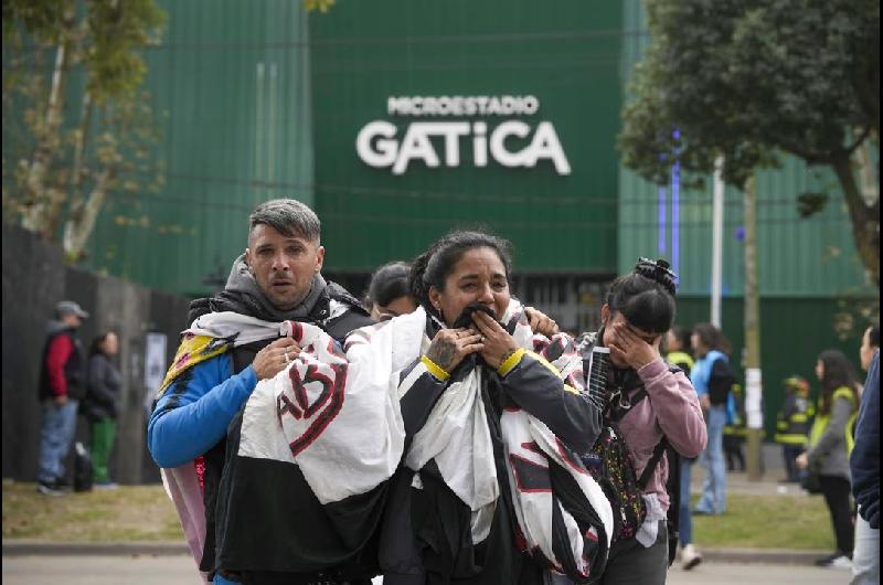 Maacutes de un milloacuten de fanaacuteticos despidieron a Carlos ldquoIndiordquo Solari en Villa Dominico- la uacuteltima misa ricotera