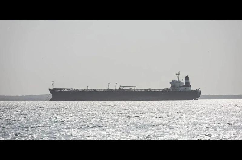 Estados Unidos inutiliza en el golfo de Omaacuten buque cisterna que navegaba hacia Iraacuten