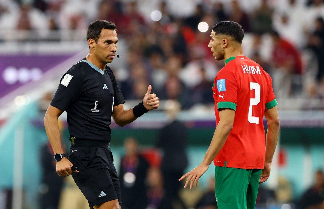 Se confirmoacute el primer partido que dirigiraacute uno de los tres aacuterbitros argentinos en el Mundial