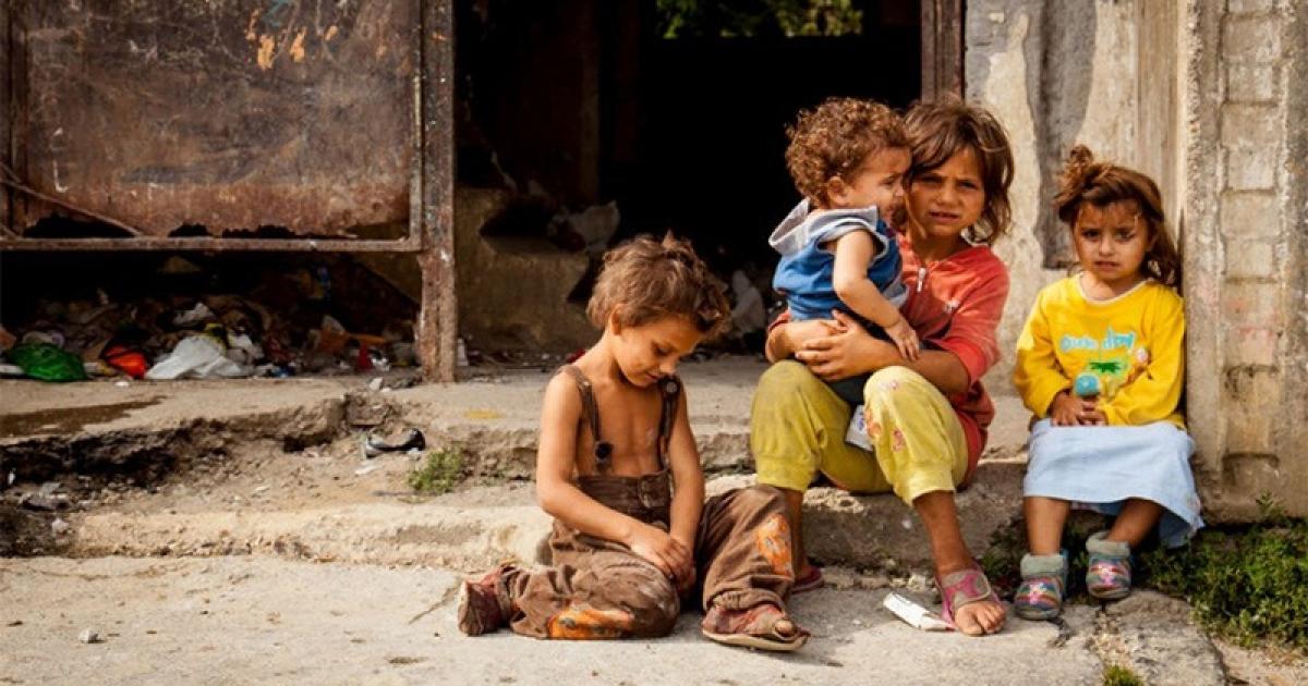 La pobreza infantil cayoacute al 423-en-porciento- y llegoacute a su nivel maacutes bajo desde 2018