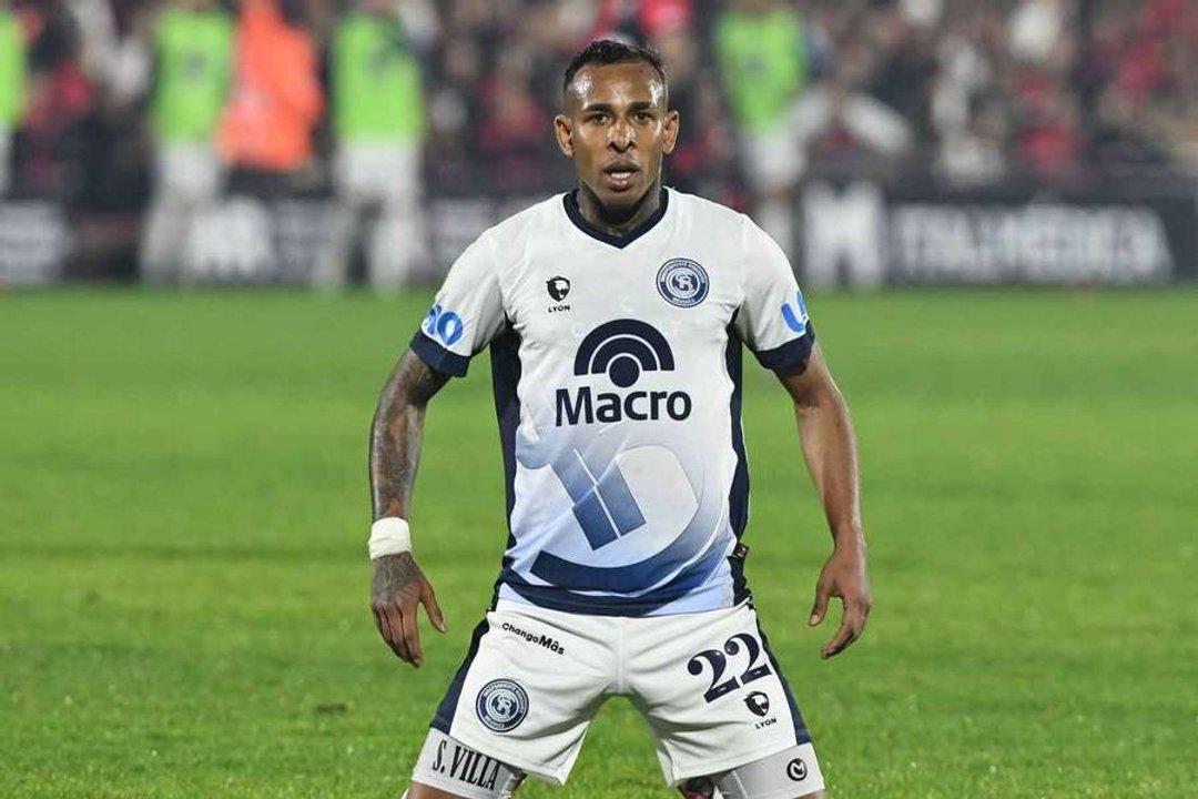 Vila le puso precio a Sebastiaacuten Villa y le mandoacute un mensaje a Riquelme