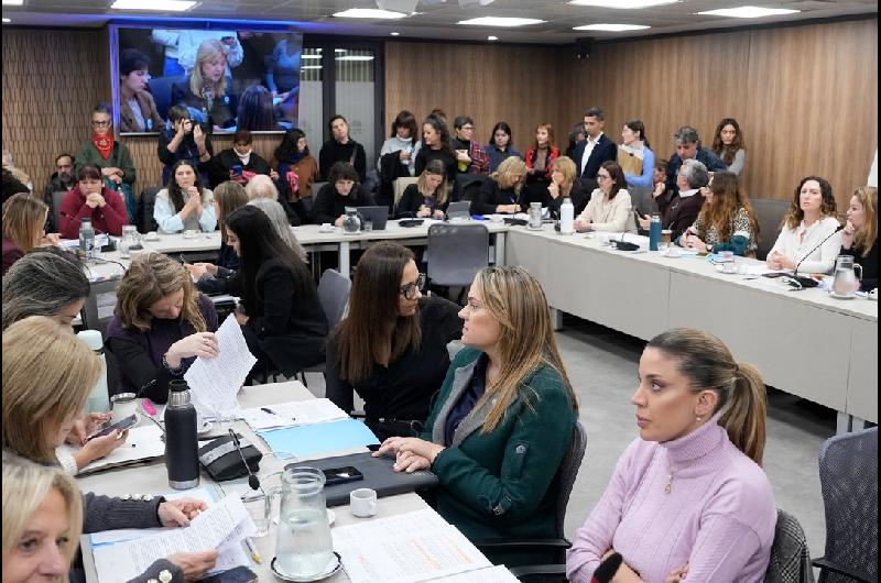 La oposicioacuten firmoacute un dictamen para declarar la emergencia nacional en violencia de geacutenero