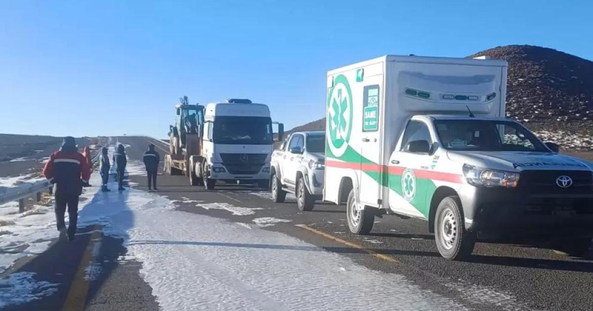 Cerraron el Paso de Jama por nieve y fuertes raacutefagas de viento