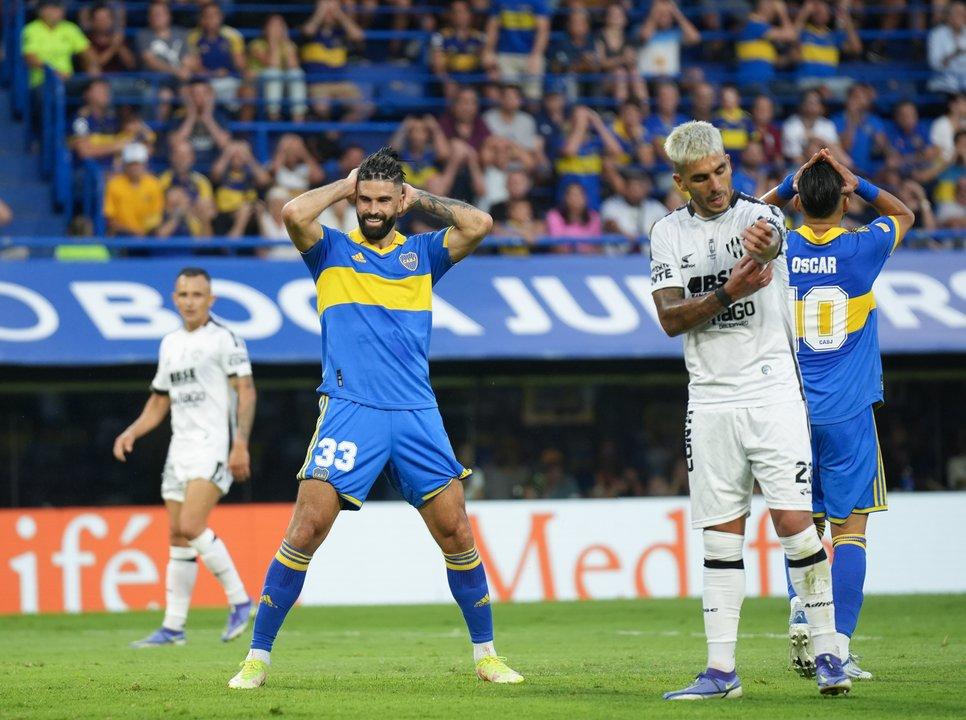 Un delantero de Boca rescindioacute su contrato y ya no forma parte del plantel ldquoXeneize