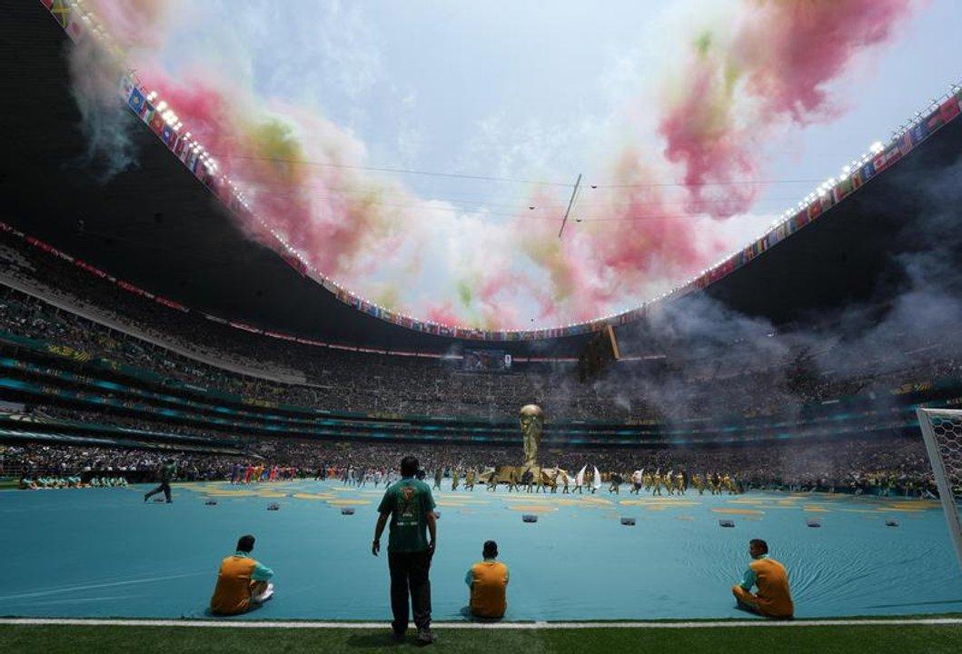 Pausas comerciales en pleno partido de Mundial- sentildeales de un fuacutetbol moderno cada vez maacutes pensado para el negocio