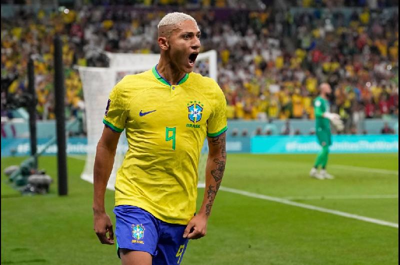 Asiacute le fue a Brasil en sus uacuteltimos cinco debuts en Mundiales